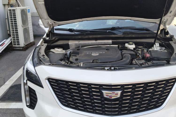 Used Cadillac XT4 2022 28T Two-Wheel Drive Fashion Edition Engine Bay Right