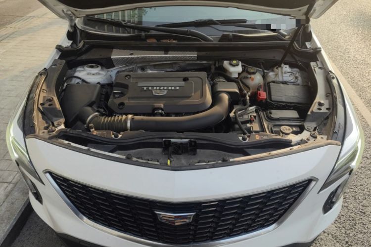 Used Cadillac XT4 2022 28T Two-Wheel Drive Fashion Edition Engine Bay