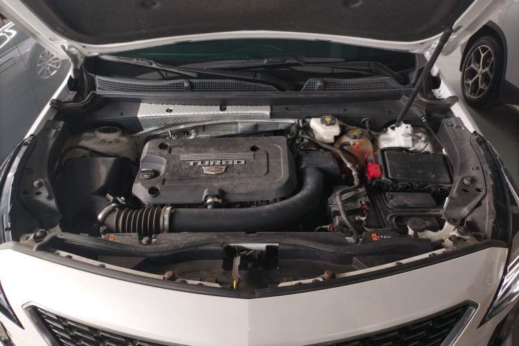 Used Cadillac XT4 2022 28T Two-Wheel Drive Fashion Edition Engine Bay