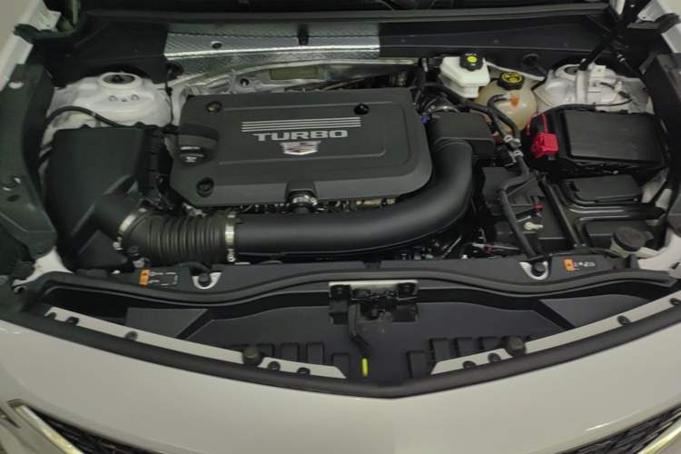 Used Cadillac XT4 2022 28T Four-Wheel Drive Prestige Version Engine Bay