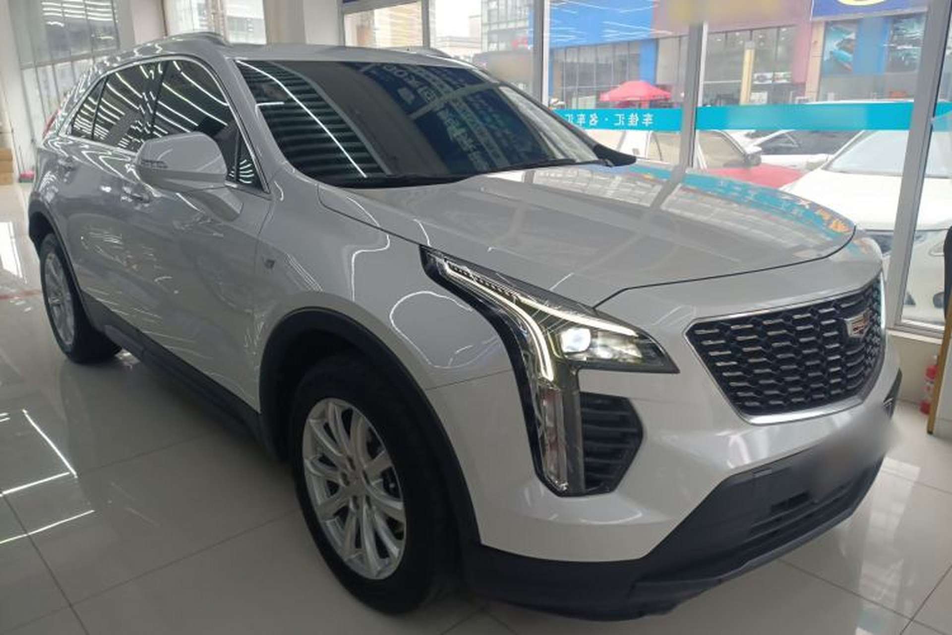 Used Cadillac XT4 2022 28T Two-Wheel Drive Fashion Edition Exterior 2