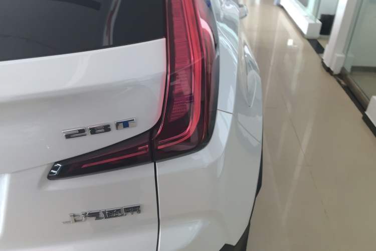 Used Cadillac XT4 2022 28T Two-Wheel Drive Fashion Edition Exterior 3
