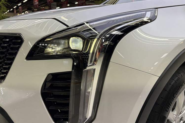 Used Cadillac XT4 2022 28T Two-Wheel Drive Fashion Edition Exterior 3