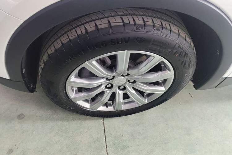 Used Cadillac XT4 2022 28T Two-Wheel Drive Prestige Version Exterior 4