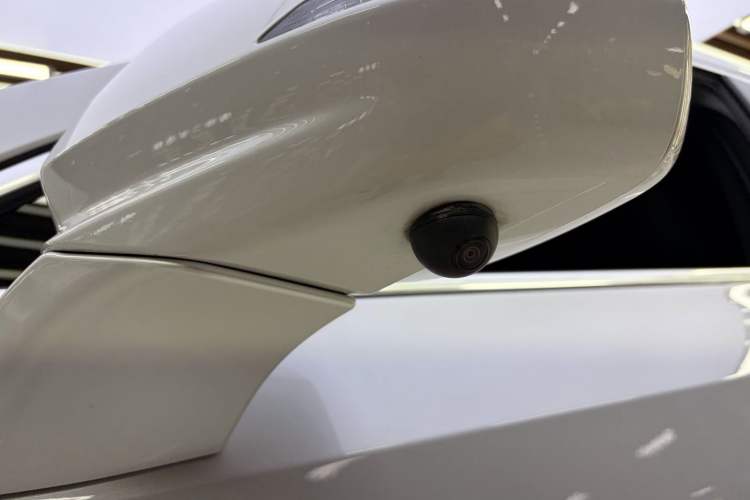 Used Cadillac XT4 2022 28T Two-Wheel Drive Fashion Edition Exterior 4