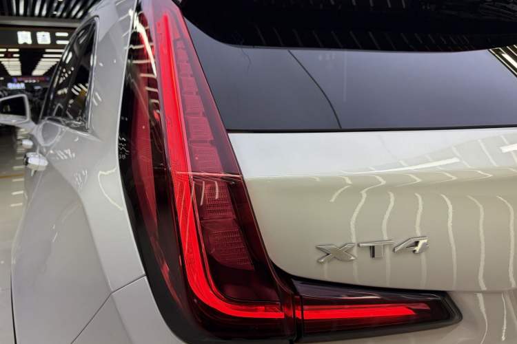 Used Cadillac XT4 2022 28T Two-Wheel Drive Fashion Edition Exterior 6