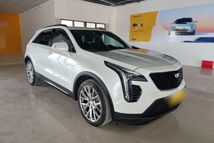 Used Cadillac XT4 2022 28T Four-Wheel Drive Platinum Edition Front Right 45 Deg