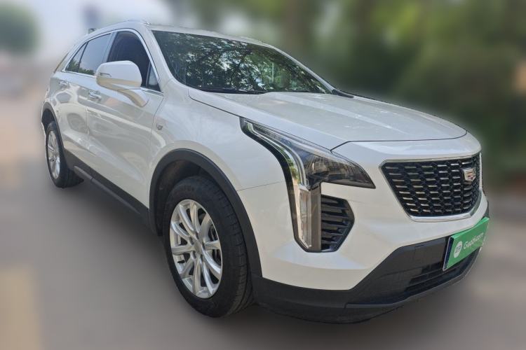 Used Cadillac XT4 2022 28T Two-Wheel Drive Fashion Edition Front Right 45 Deg