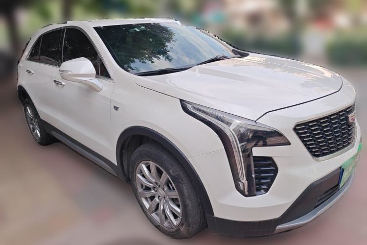 Used Cadillac XT4 2022 28T Two-Wheel Drive Prestige Version Front Right 45 Deg