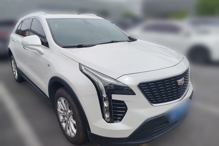 Used Cadillac XT4 2022 28T Two-Wheel Drive Fashion Edition Front Right 45 Deg