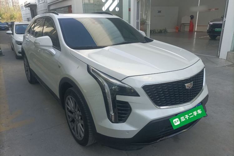 Used Cadillac XT4 2022 28T Four-Wheel Drive Platinum Edition Front Right 45 Deg