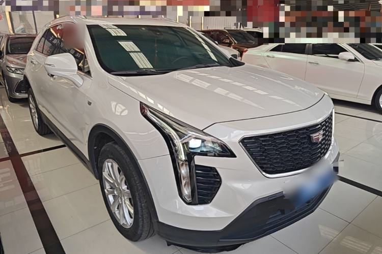 Used Cadillac XT4 2022 28T Two-Wheel Drive Fashion Edition Front Right 45 Deg