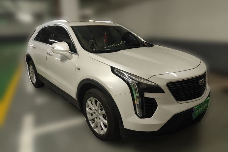 Used Cadillac XT4 2022 28T Two-Wheel Drive Fashion Edition Front Right 45 Deg