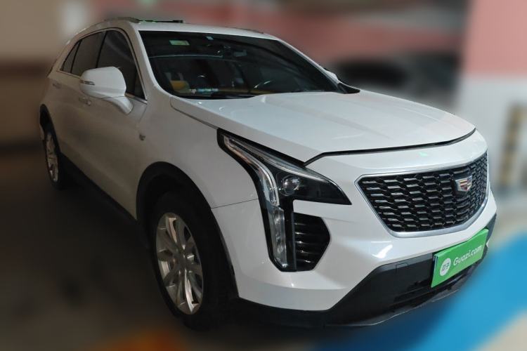 Used Cadillac XT4 2022 28T Two-Wheel Drive Fashion Edition Front Right 45 Deg