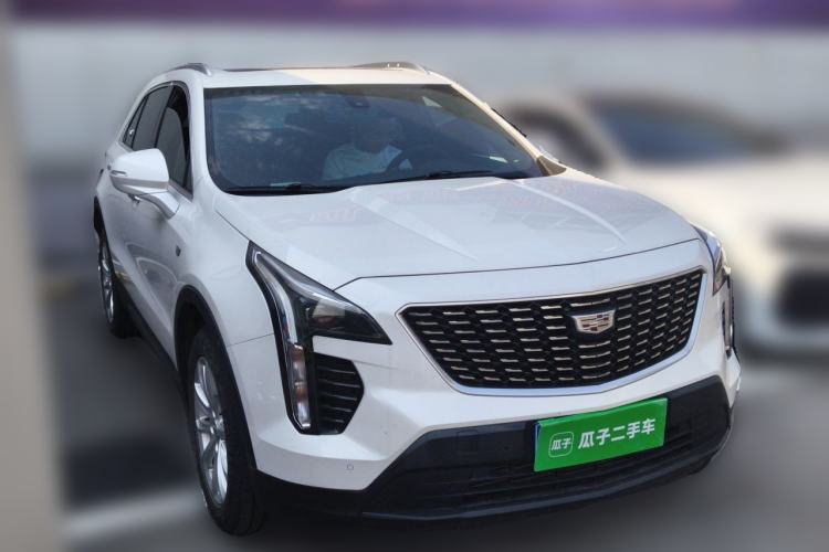Used Cadillac XT4 2022 28T Two-Wheel Drive Fashion Edition Front Right 45 Deg