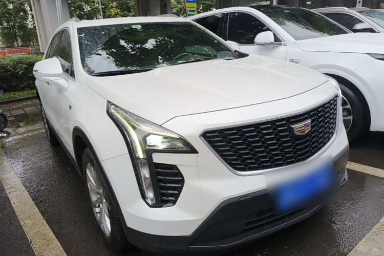Used Cadillac XT4 2022 28T Two-Wheel Drive Fashion Edition Front Right 45 Deg