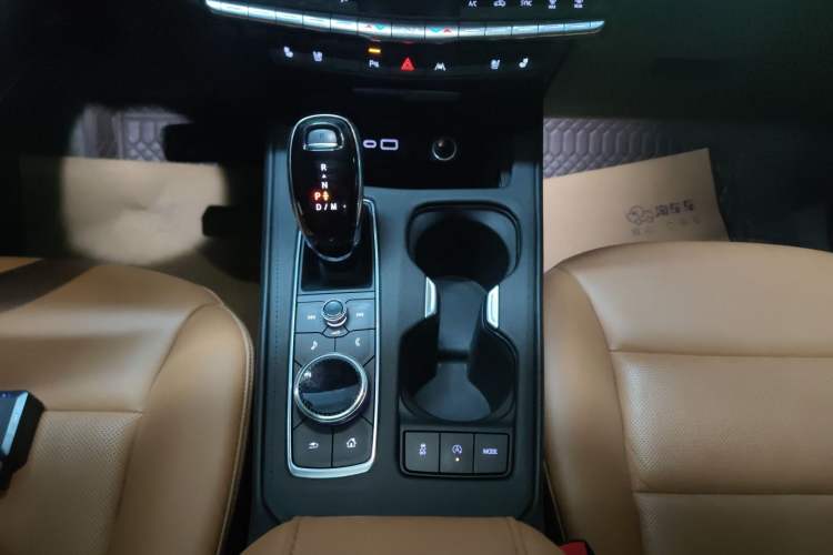 Used Cadillac XT4 2022 28T Two-Wheel Drive Prestige Version Gear Lever