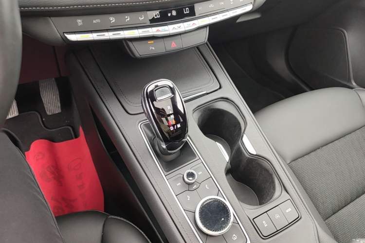 Used Cadillac XT4 2022 28T Two-Wheel Drive Fashion Edition Gear Lever