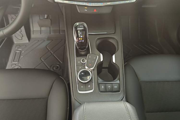 Used Cadillac XT4 2022 28T Two-Wheel Drive Fashion Edition Gear Lever
