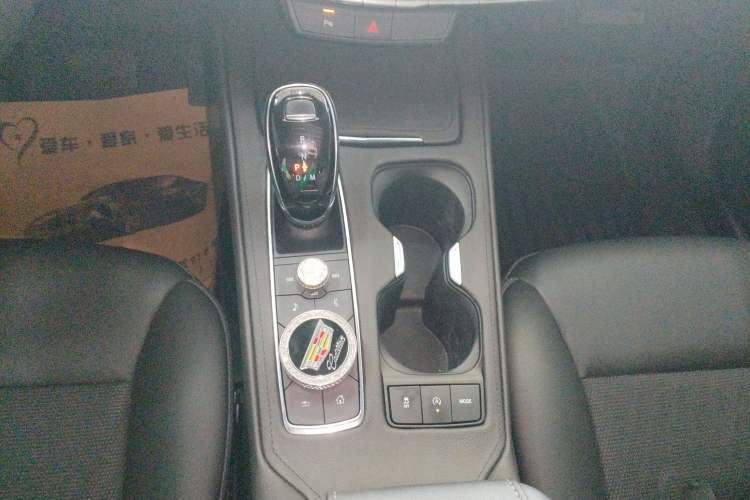 Used Cadillac XT4 2022 28T Two-Wheel Drive Fashion Edition Gear Lever