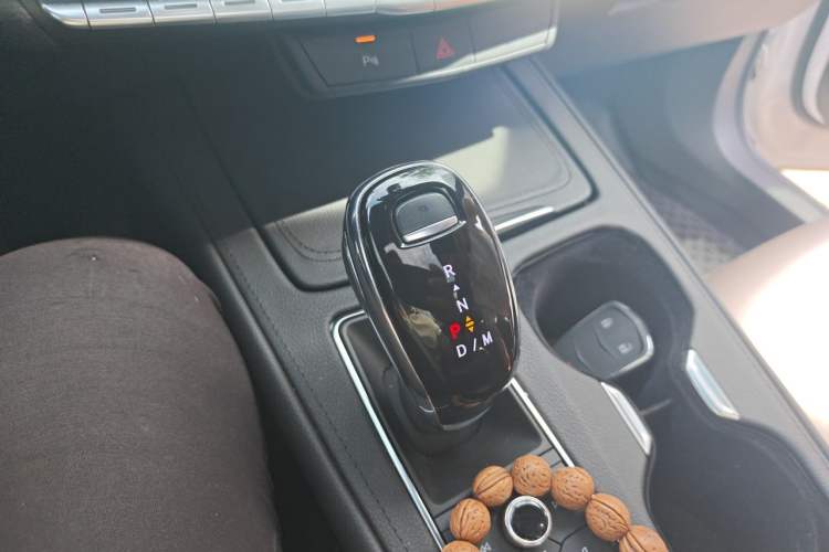 Used Cadillac XT4 2022 28T Two-Wheel Drive Fashion Edition Gear Lever