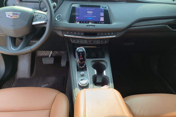 Used Cadillac XT4 2022 28T Two-Wheel Drive Prestige Version Gear Lever