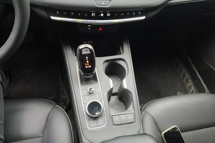 Used Cadillac XT4 2022 28T Two-Wheel Drive Fashion Edition Gear Lever