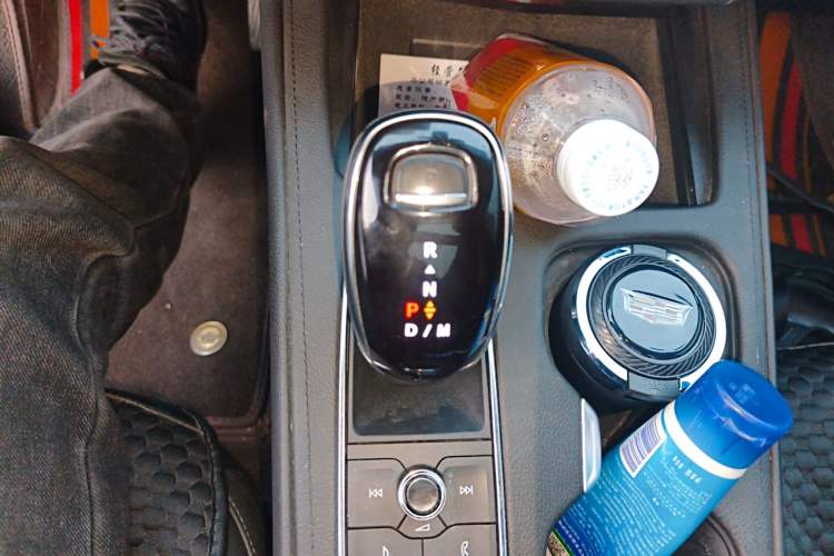 Used Cadillac XT4 2022 28T Two-Wheel Drive Fashion Edition Gear Lever