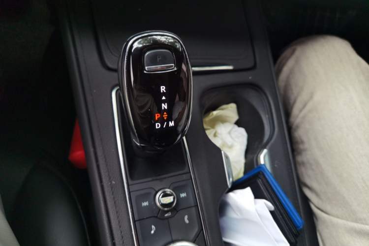 Used Cadillac XT4 2022 28T Two-Wheel Drive Fashion Edition Gear Lever