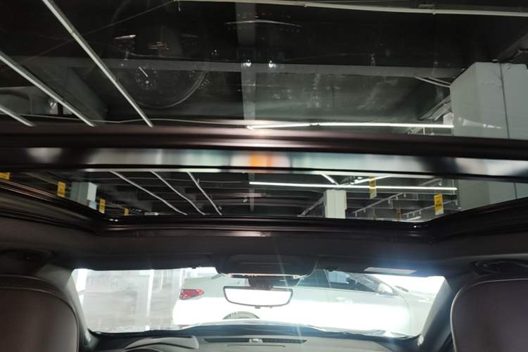 Used Cadillac XT4 2022 28T Four-Wheel Drive Platinum Edition Headliner