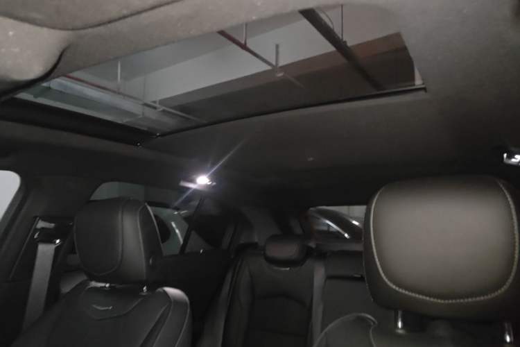 Used Cadillac XT4 2022 28T Two-Wheel Drive Fashion Edition Headliner