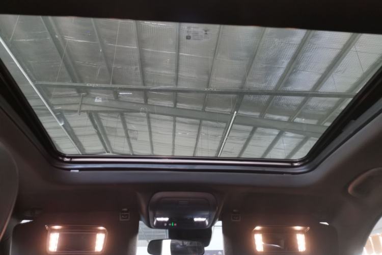 Used Cadillac XT4 2022 28T Two-Wheel-Drive Luxury Version Headliner
