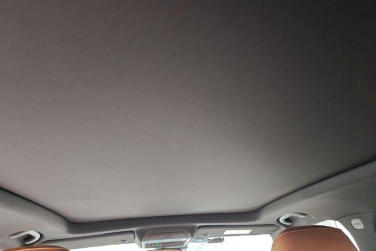 Used Cadillac XT4 2022 28T Two-Wheel Drive Prestige Version Headliner