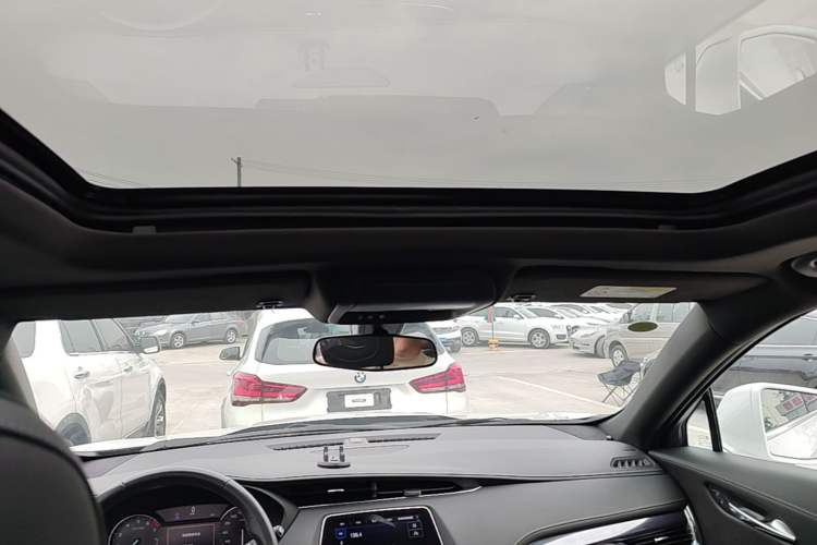 Used Cadillac XT4 2022 28T Two-Wheel Drive Fashion Edition Headliner