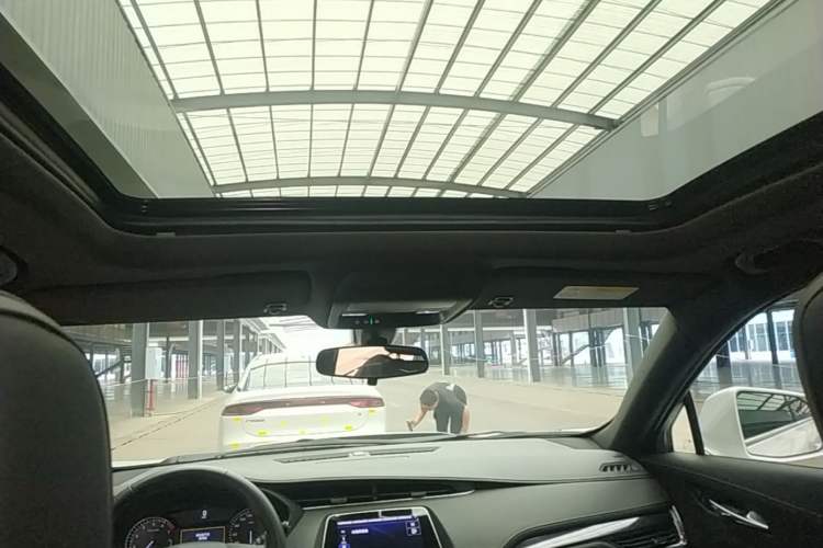 Used Cadillac XT4 2022 28T Two-Wheel Drive Fashion Edition Headliner