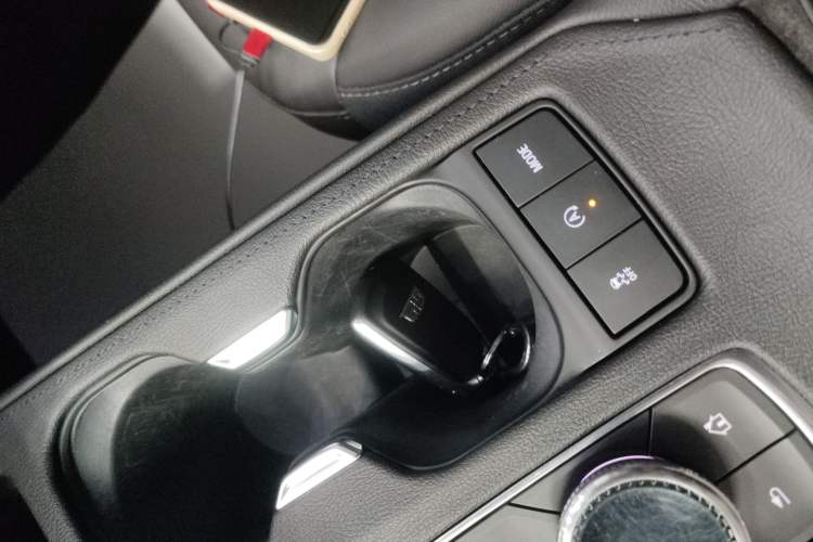 Used Cadillac XT4 2022 28T Two-Wheel-Drive Luxury Version Interior 1