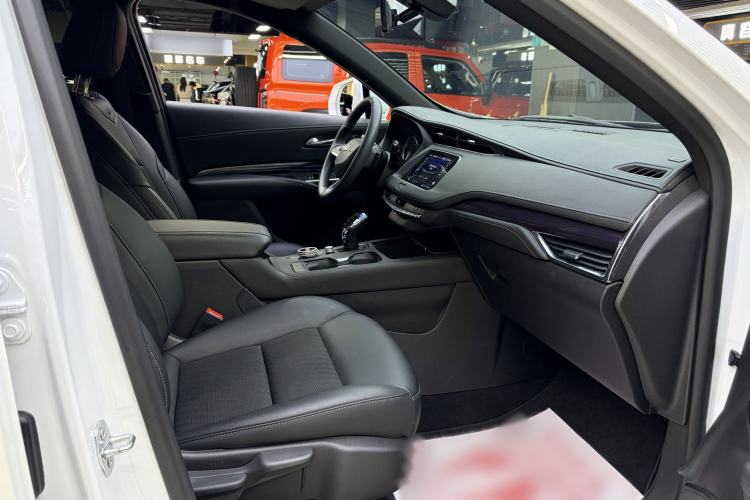 Used Cadillac XT4 2022 28T Two-Wheel Drive Fashion Edition Interior 11