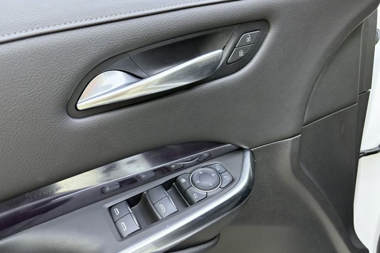 Used Cadillac XT4 2022 28T Two-Wheel Drive Fashion Edition Interior 11