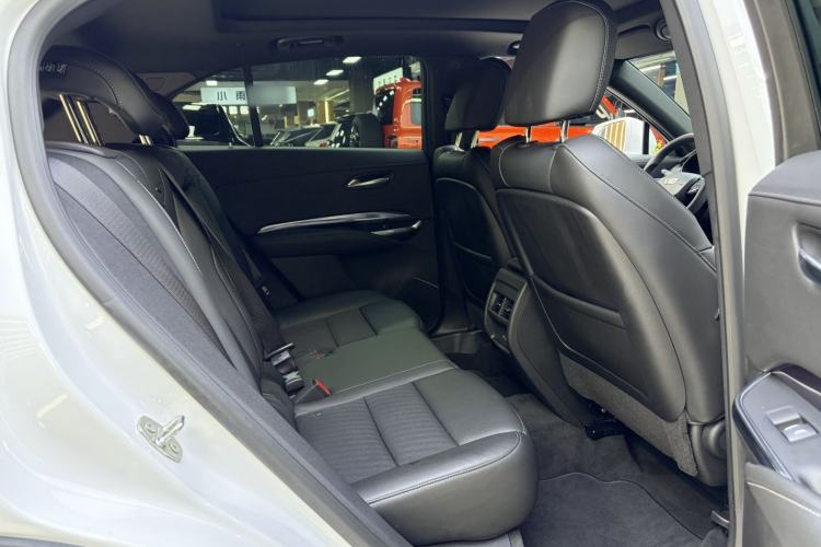 Used Cadillac XT4 2022 28T Two-Wheel Drive Fashion Edition Interior 13