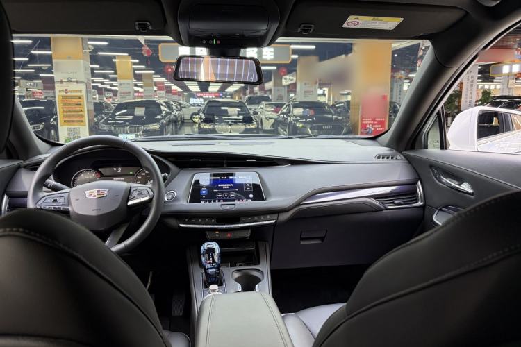 Used Cadillac XT4 2022 28T Two-Wheel Drive Fashion Edition Interior 2
