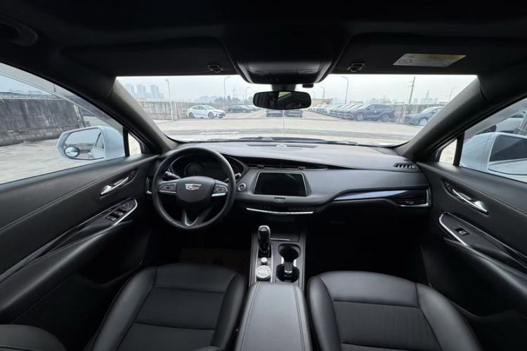 Used Cadillac XT4 2022 28T Two-Wheel Drive Fashion Edition Interior 3