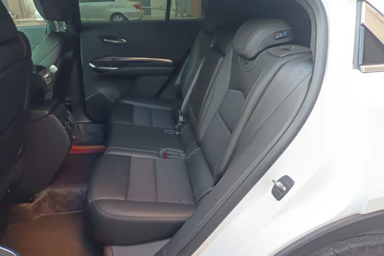 Used Cadillac XT4 2022 28T Two-Wheel Drive Fashion Edition Interior 4