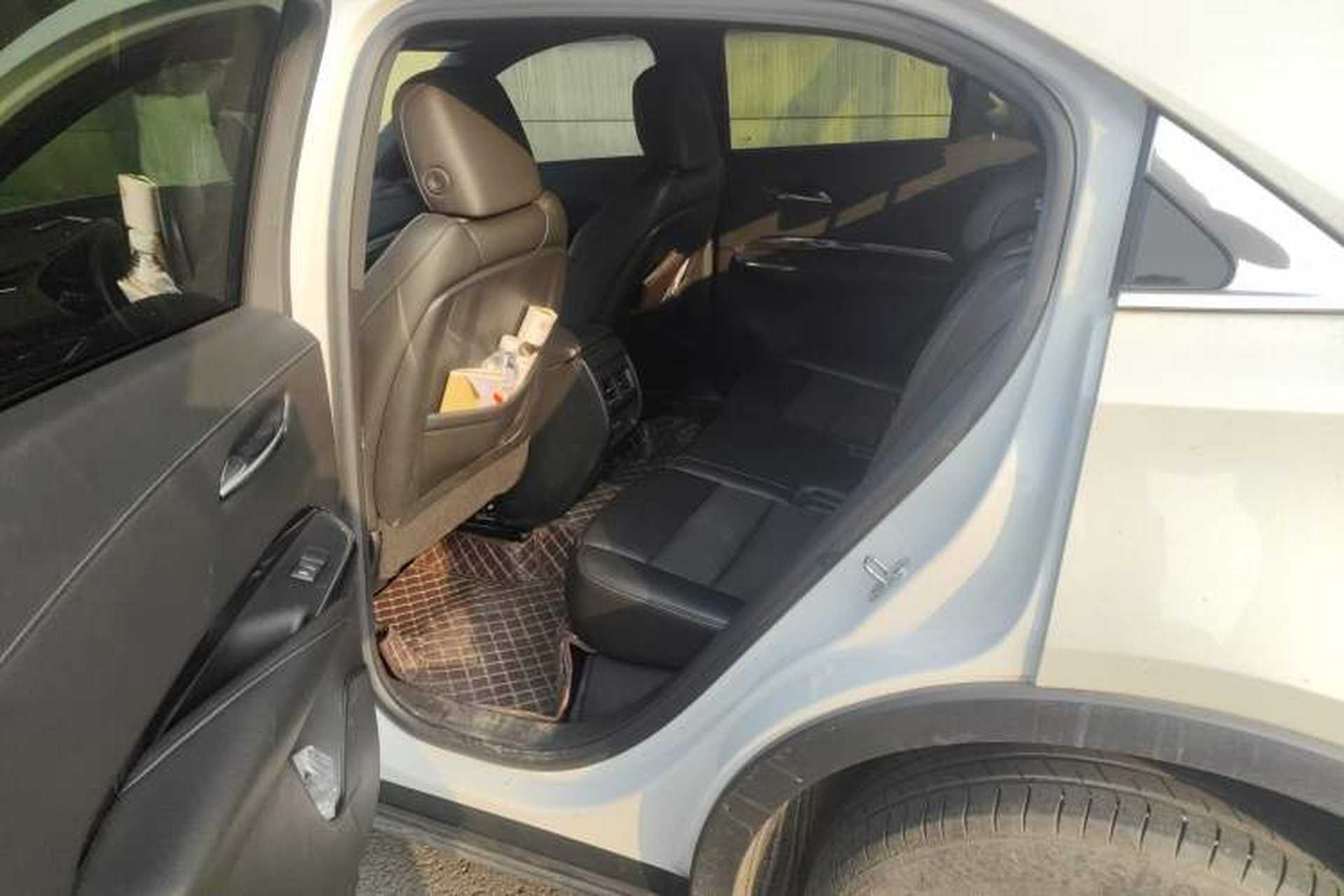 Used Cadillac XT4 2022 28T Two-Wheel Drive Fashion Edition Interior 4
