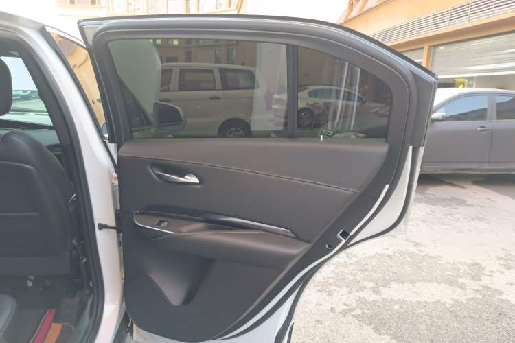 Used Cadillac XT4 2022 28T Two-Wheel Drive Fashion Edition Interior 6