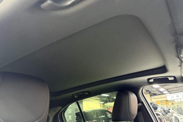 Used Cadillac XT4 2022 28T Two-Wheel Drive Fashion Edition Interior 9