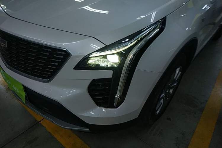 Used Cadillac XT4 2022 28T Two-Wheel-Drive Luxury Version Left Front Headlight