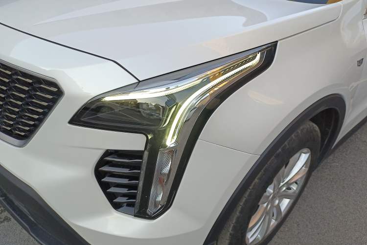Used Cadillac XT4 2022 28T Two-Wheel Drive Fashion Edition Left Front Headlight
