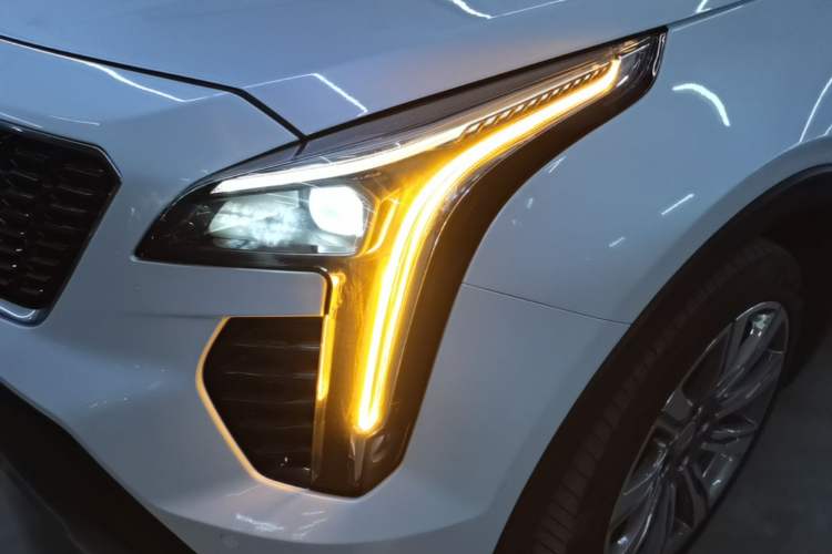 Used Cadillac XT4 2022 28T Four-Wheel Drive Prestige Version Left Front Headlight