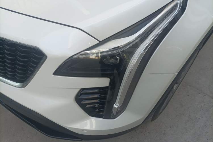 Used Cadillac XT4 2022 28T Four-Wheel Drive Platinum Edition Left Front Headlight