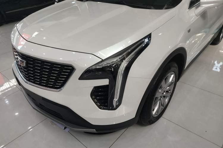 Used Cadillac XT4 2022 28T Two-Wheel-Drive Luxury Version Left Front Headlight
